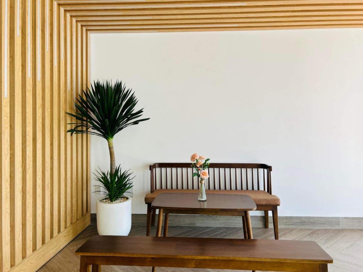 La Nha Homestay Hue Buitenkant foto