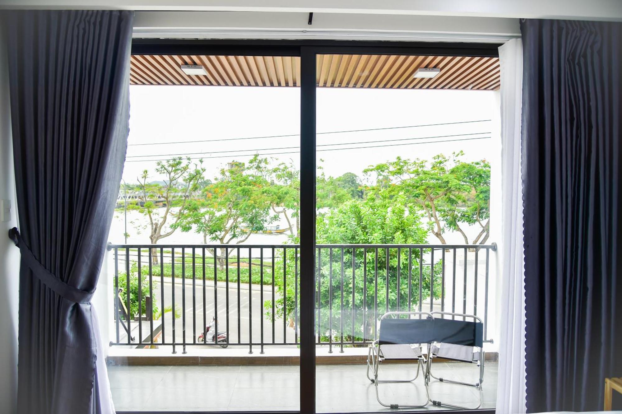 La Nha Homestay Hue Buitenkant foto